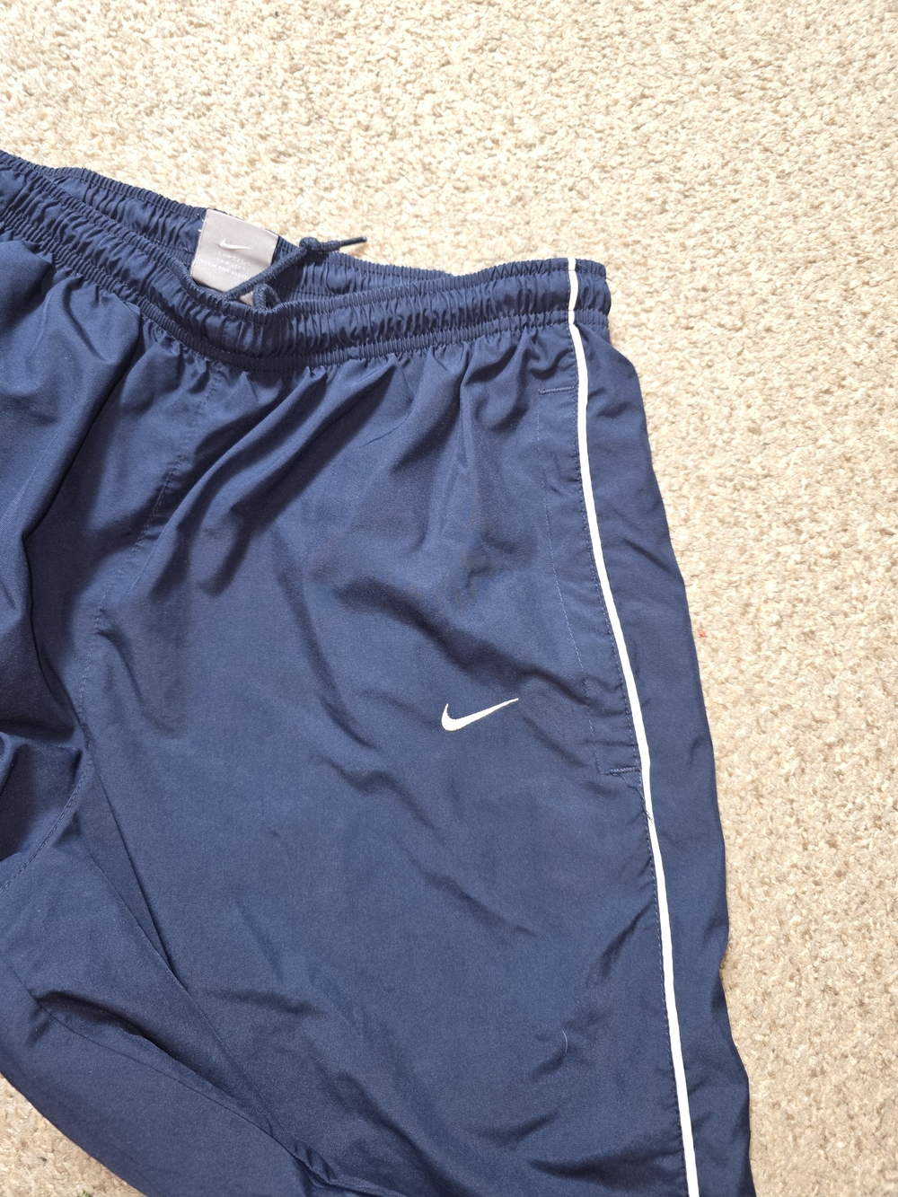 Y2K Nike Men’s Navy Baggy Windbreaker Track Pants with White Piping Size Medium - Picture 2 of 8